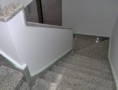/album/ultimo%20apartamento%20em%20venda%20-%20lote%20n%c2%ba%201/a19-escadaria-interior-em-granito-jpg/